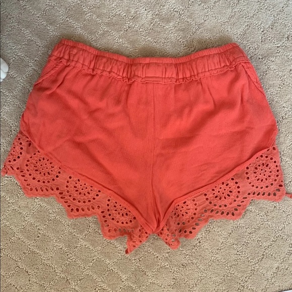 Shorts - Picture 2 of 3